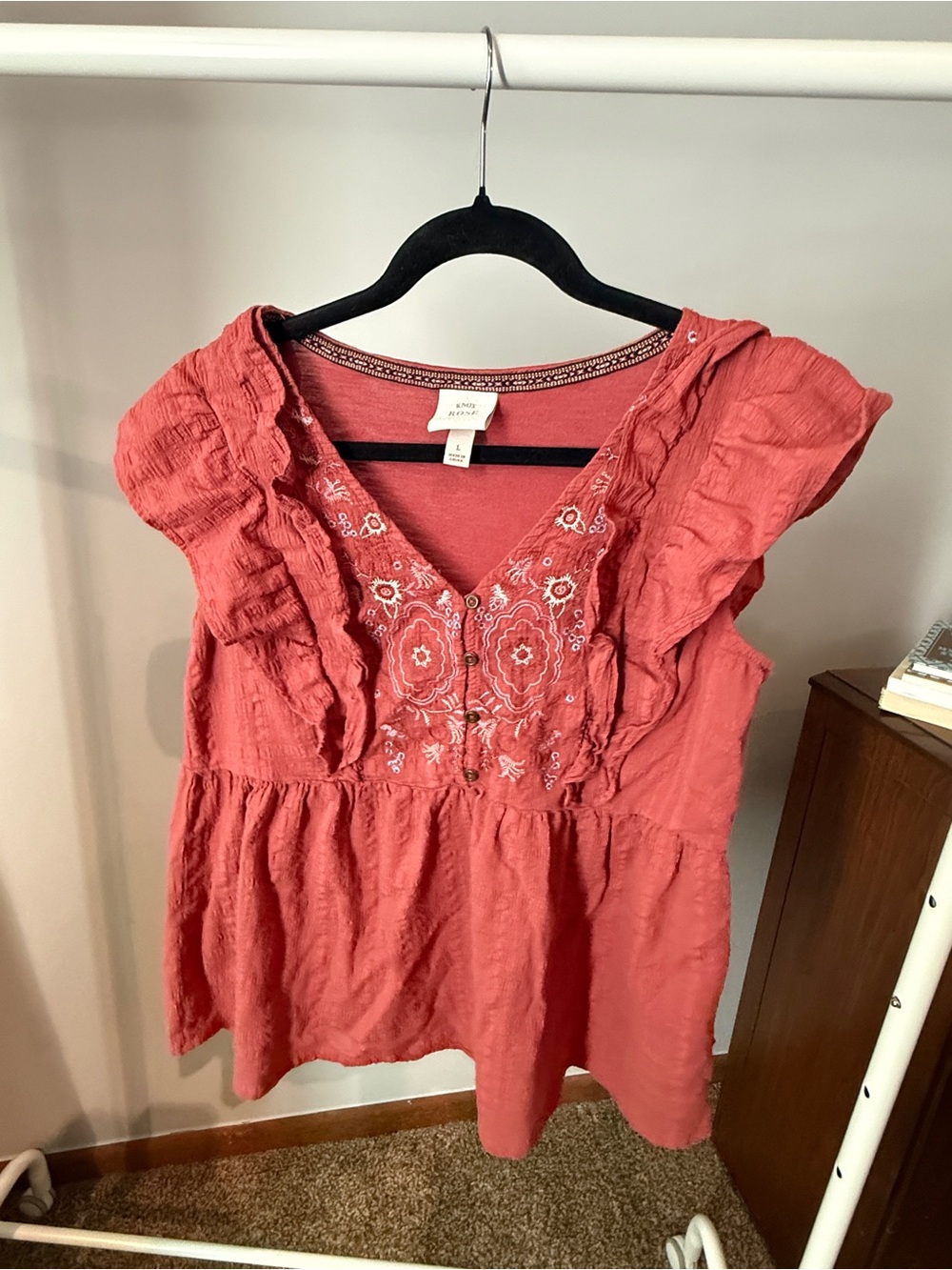 Knox Rose Coral Embroidered Ruffle Sleeve Peplum Top